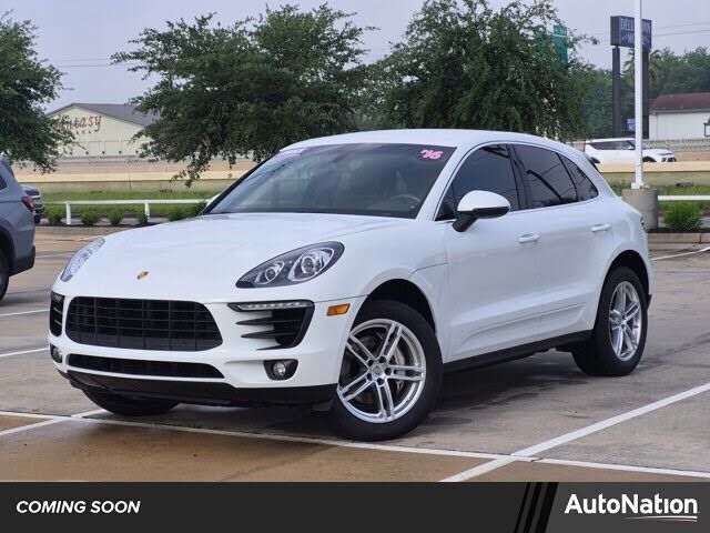 2016 PORSCHE Macan
