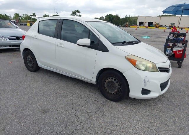 2012 TOYOTA Yaris