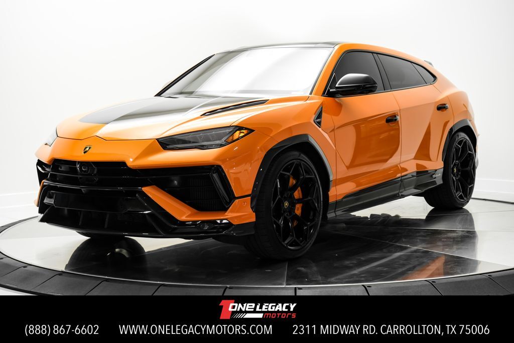 2023 LAMBORGHINI URUS