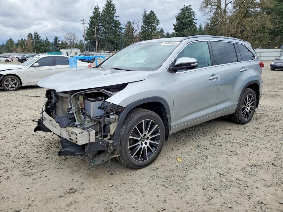 2018 TOYOTA Highlander