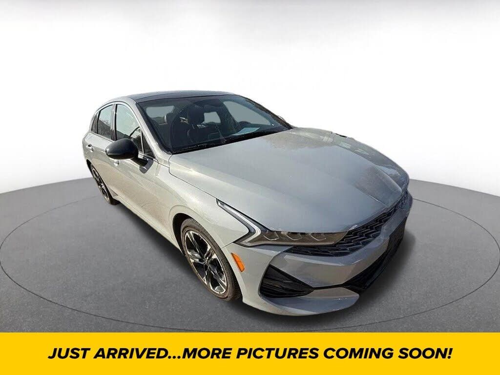 2022 KIA K5
