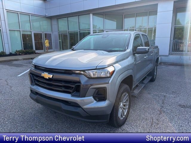 2025 CHEVROLET Colorado