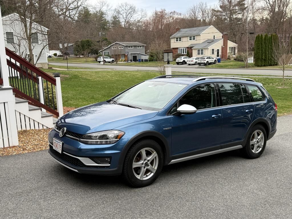 2019 VOLKSWAGEN Golf Alltrack