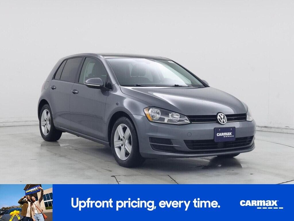 2017 VOLKSWAGEN Golf