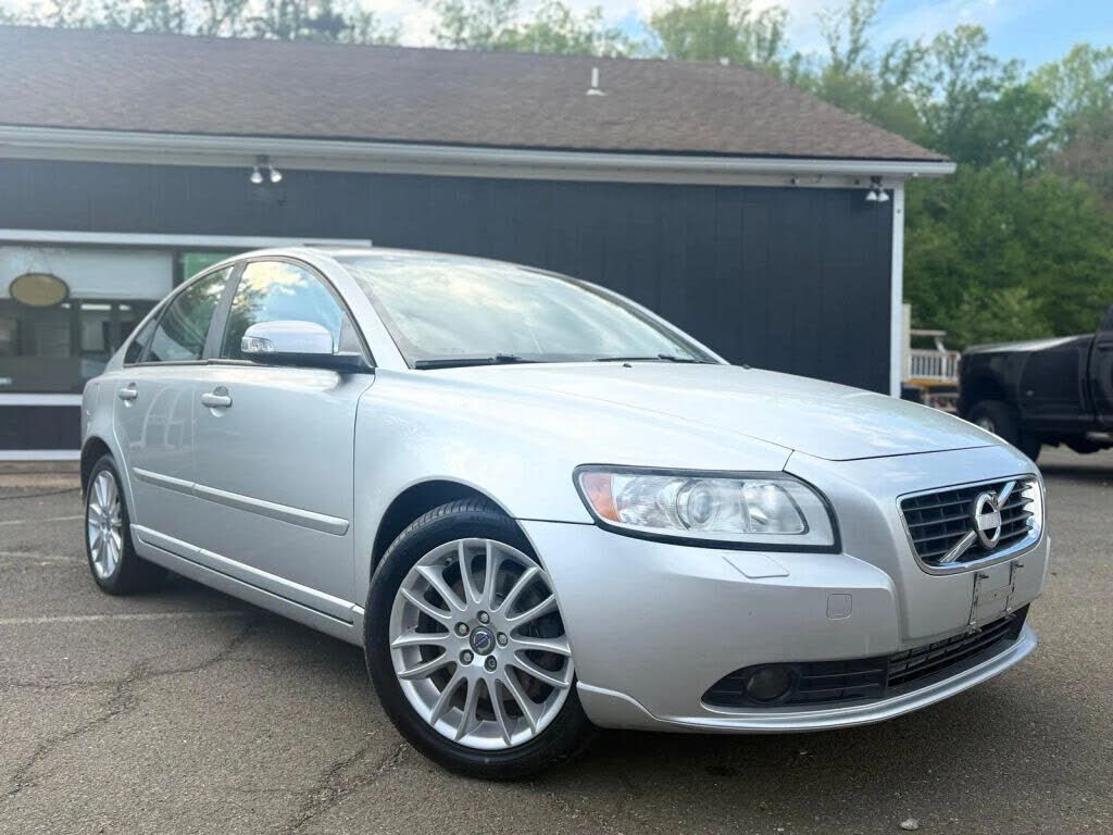 2011 VOLVO S40