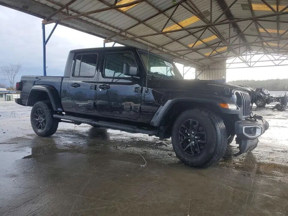 2022 JEEP Gladiator