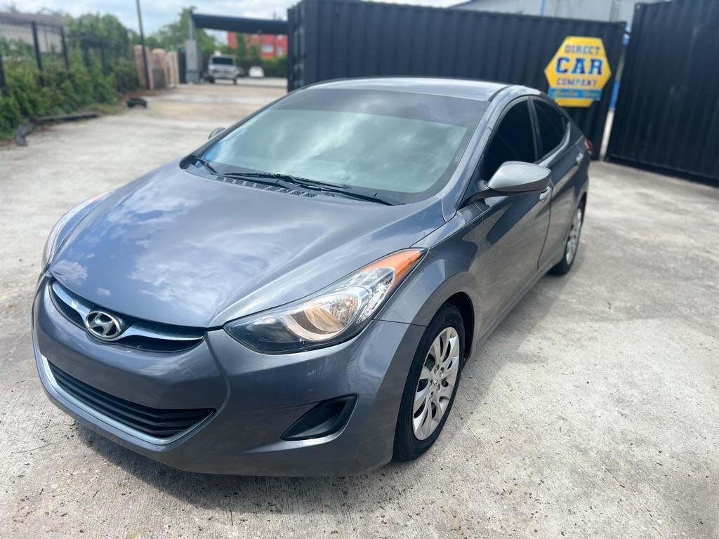 2012 HYUNDAI Elantra