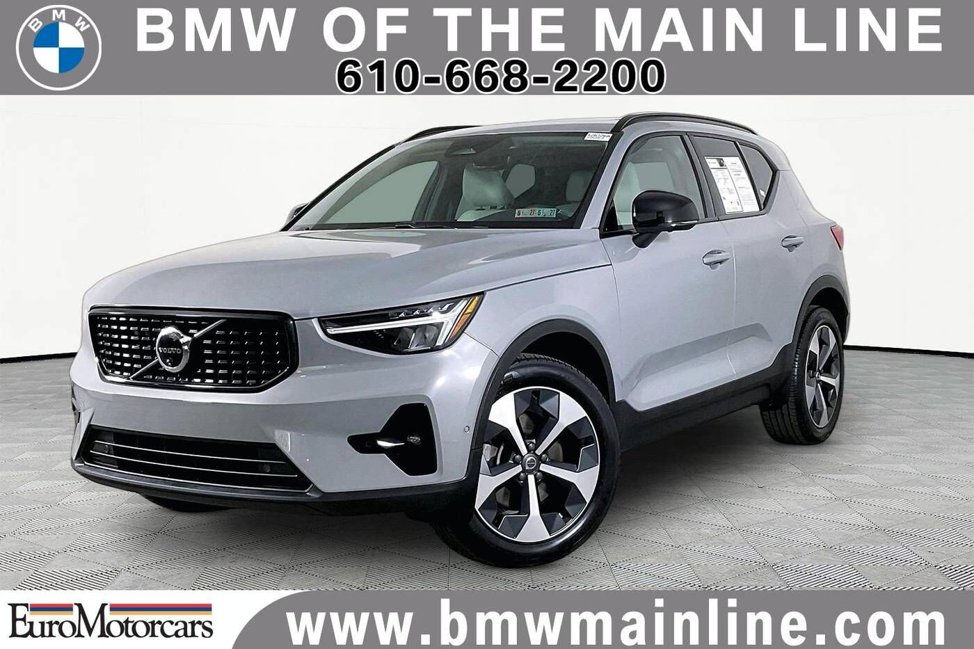 2025 VOLVO XC40