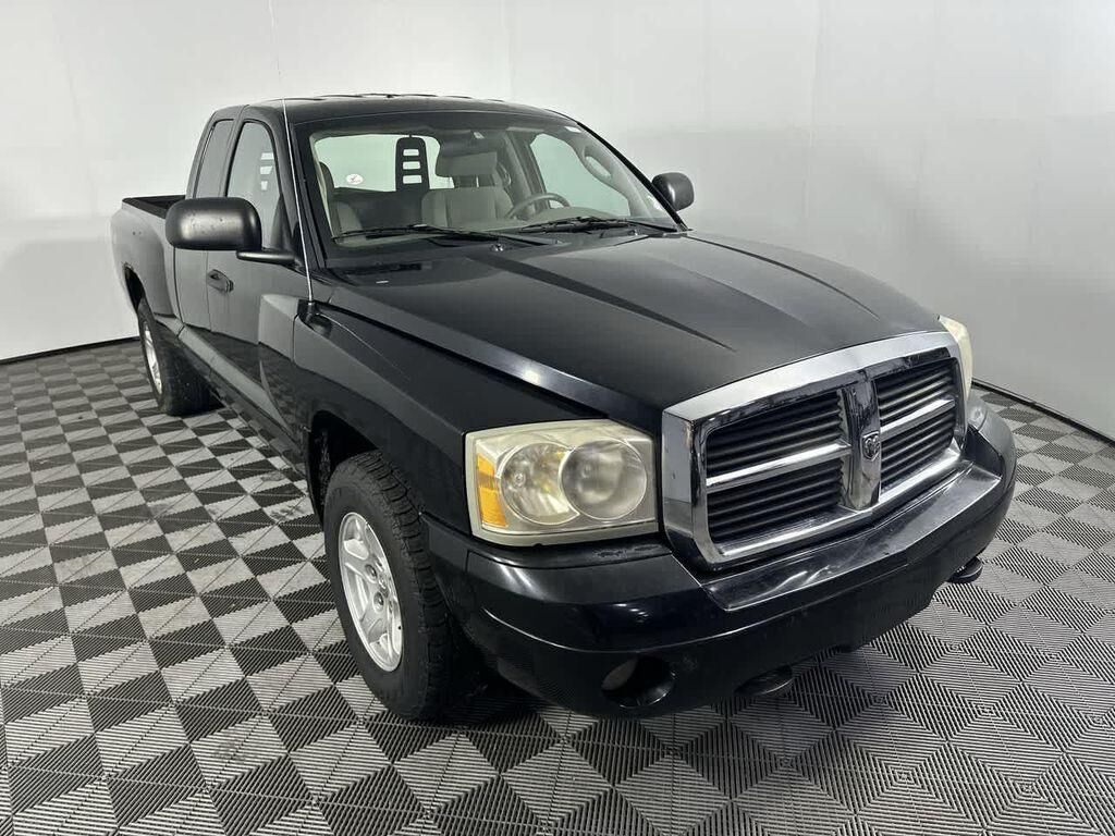 2005 DODGE Dakota