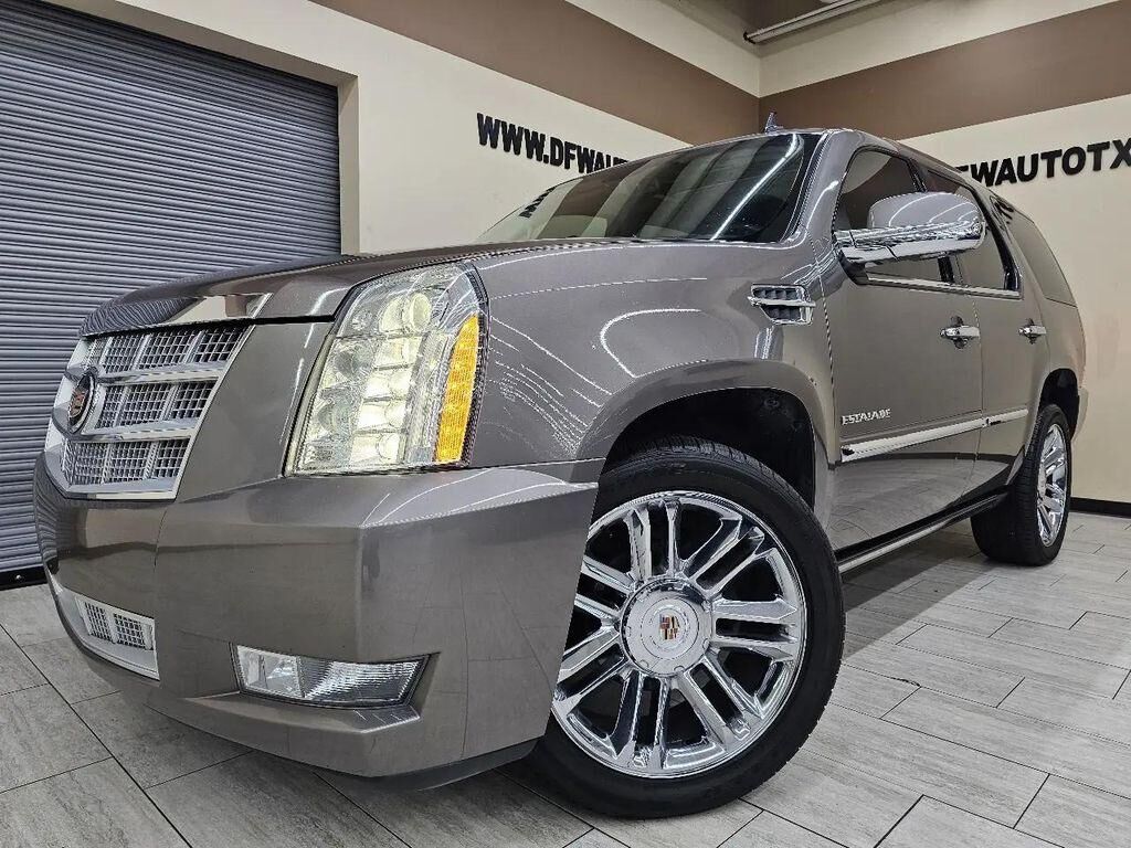 2014 CADILLAC Escalade