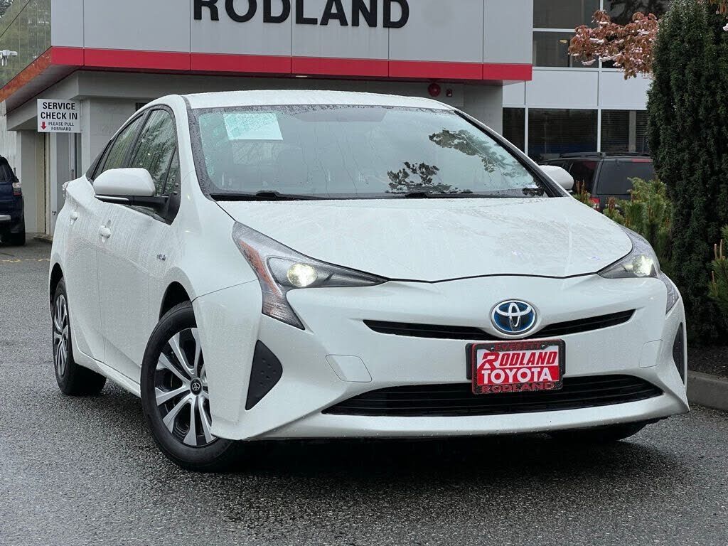 2016 TOYOTA PRIUS