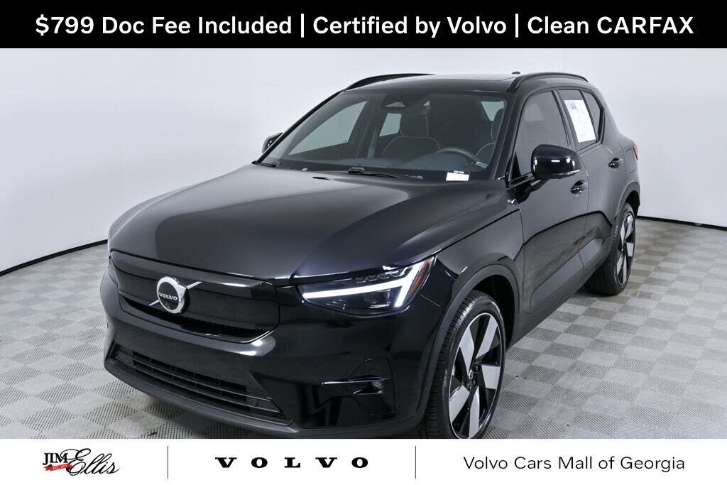 2024 VOLVO XC40