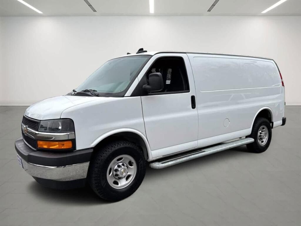 2024 CHEVROLET Express