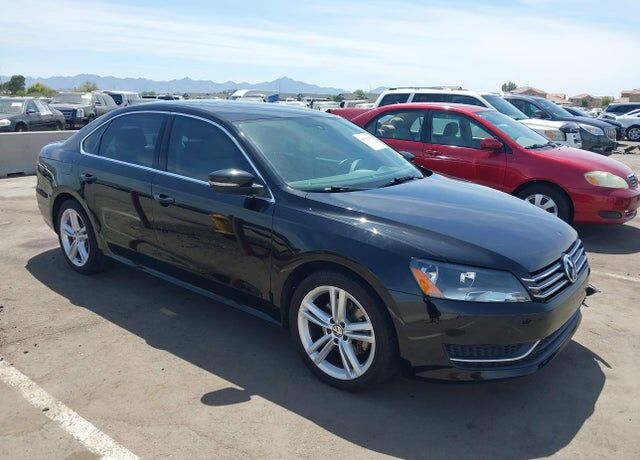 2014 VOLKSWAGEN Passat