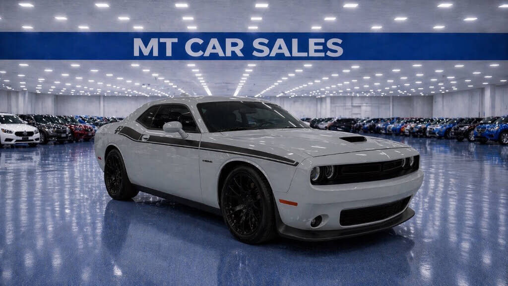 2021 DODGE Challenger