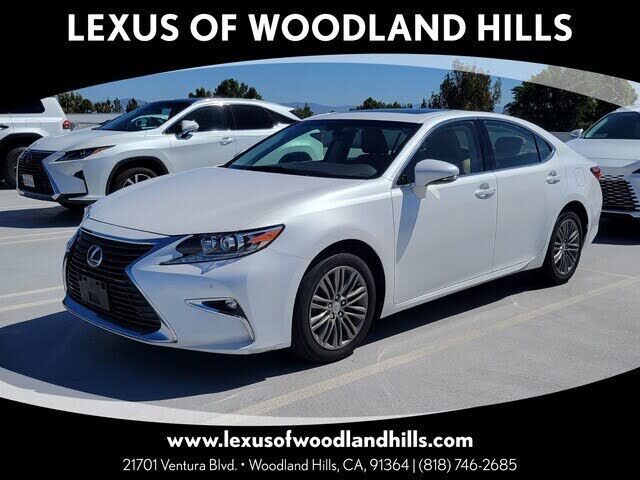 2016 LEXUS ES