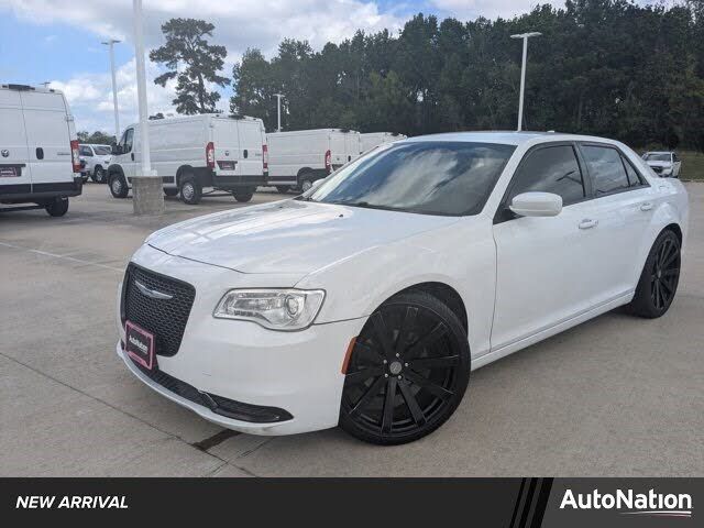 2018 CHRYSLER 300