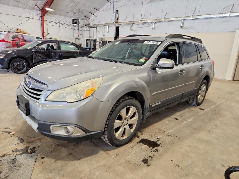 2011 SUBARU Outback