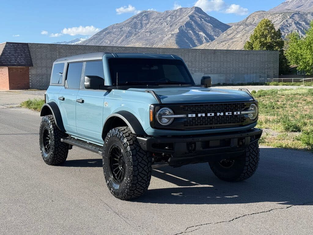 2023 FORD Bronco