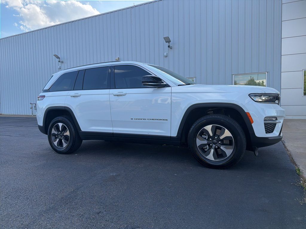 2022 JEEP Grand Cherokee