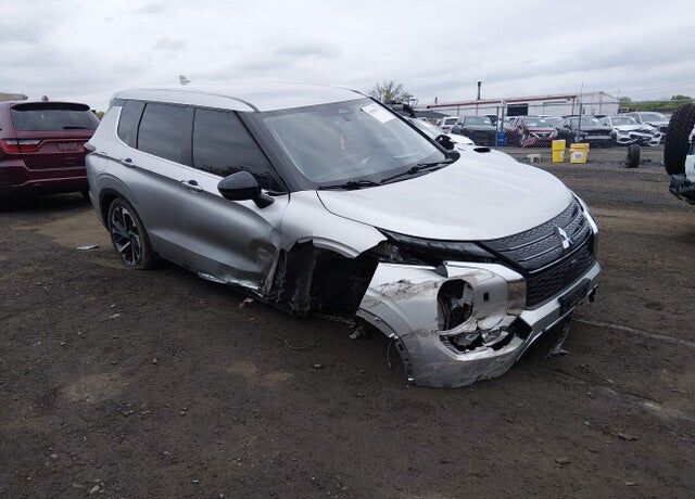 2022 MITSUBISHI Outlander