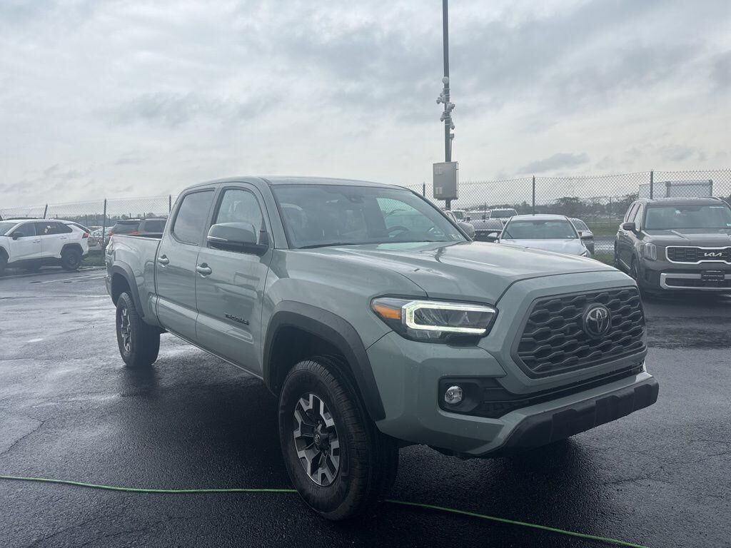 2023 TOYOTA Tacoma