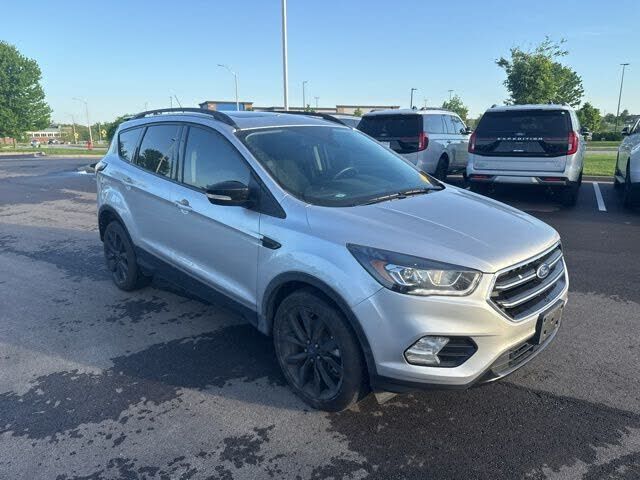 2017 FORD Escape