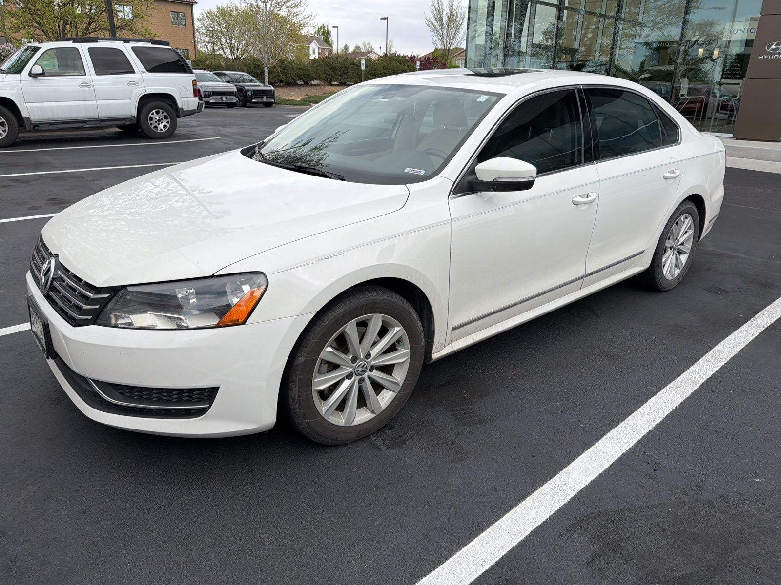 2013 VOLKSWAGEN Passat