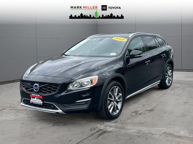 2018 VOLVO V60