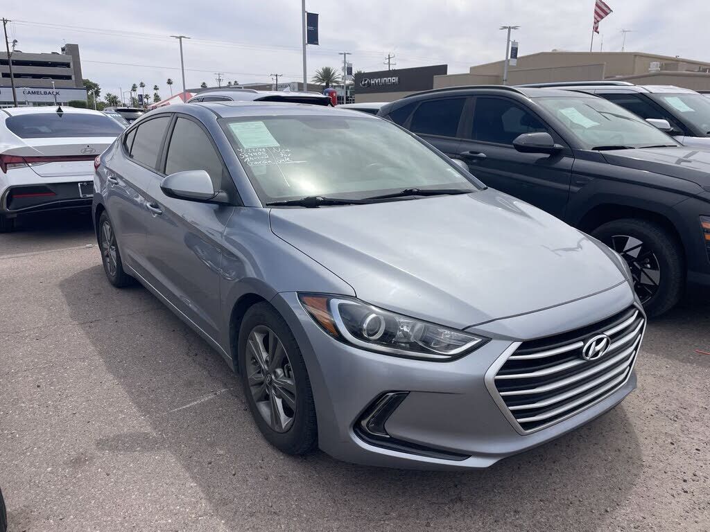 2017 HYUNDAI Elantra