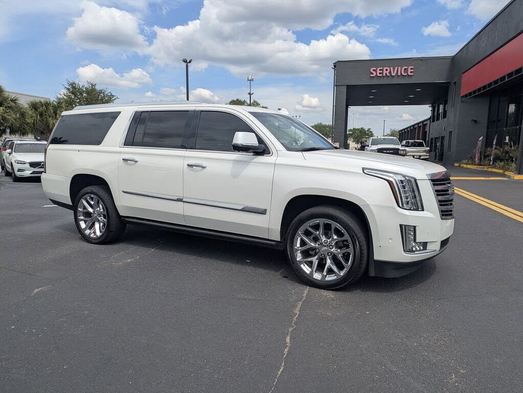 2019 CADILLAC Escalade ESV