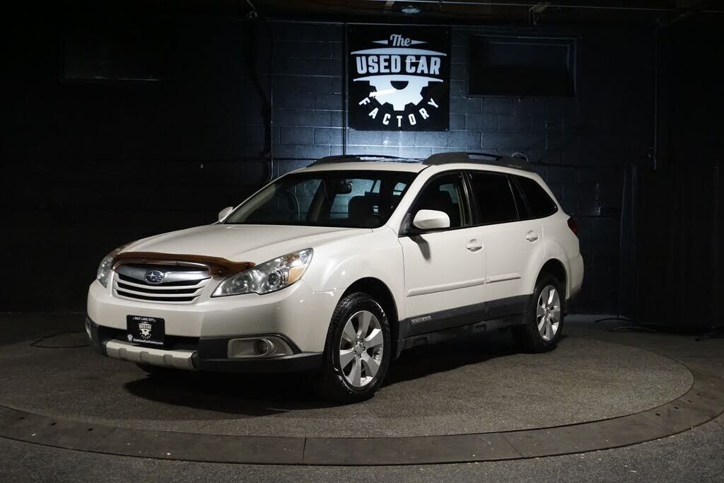 2011 SUBARU Outback