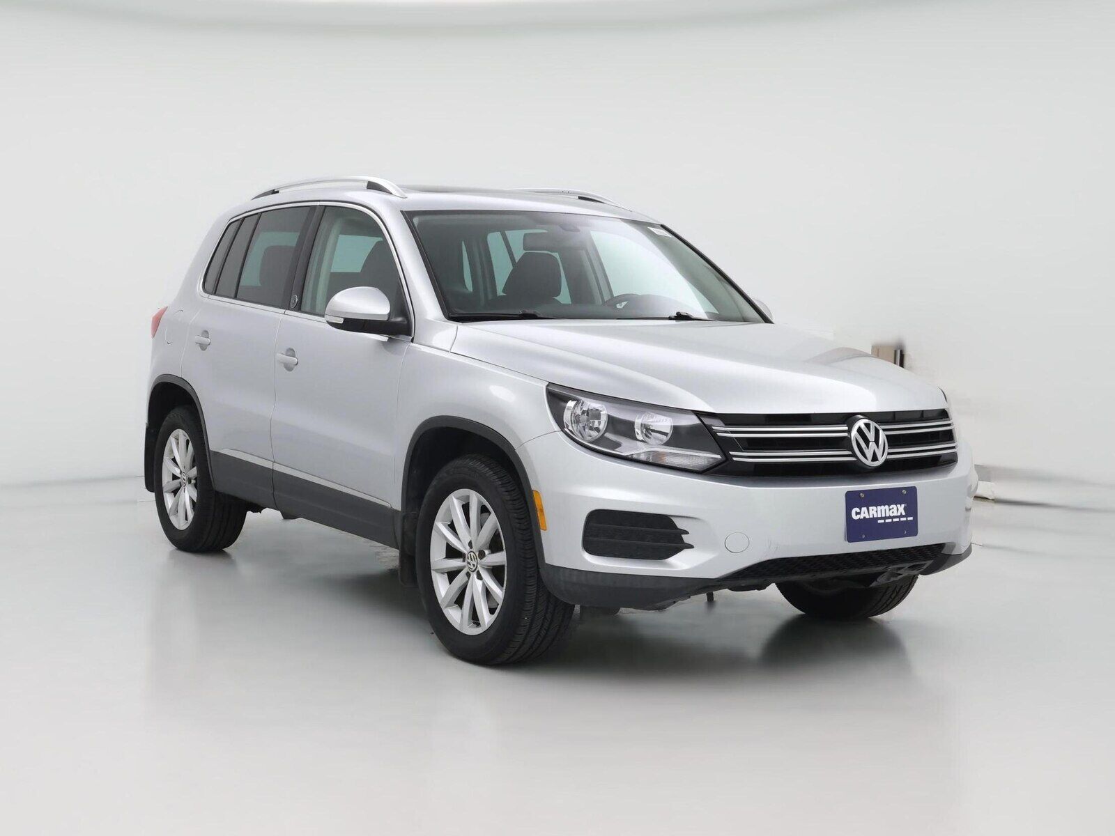 2017 VOLKSWAGEN Tiguan