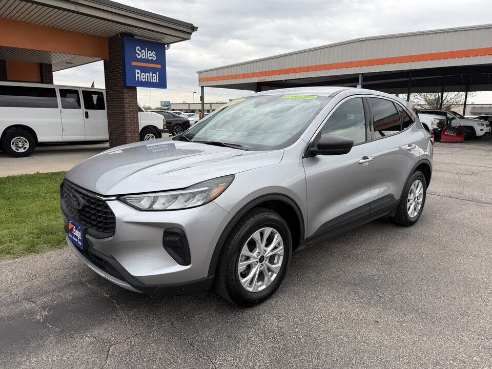 2024 FORD Escape