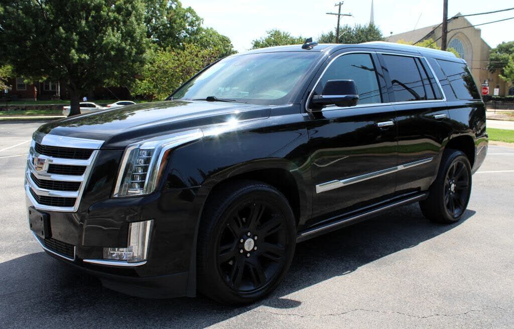 2017 CADILLAC Escalade