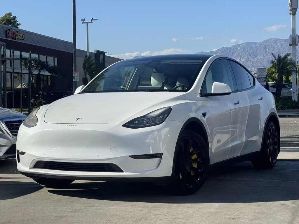 2021 TESLA Model Y