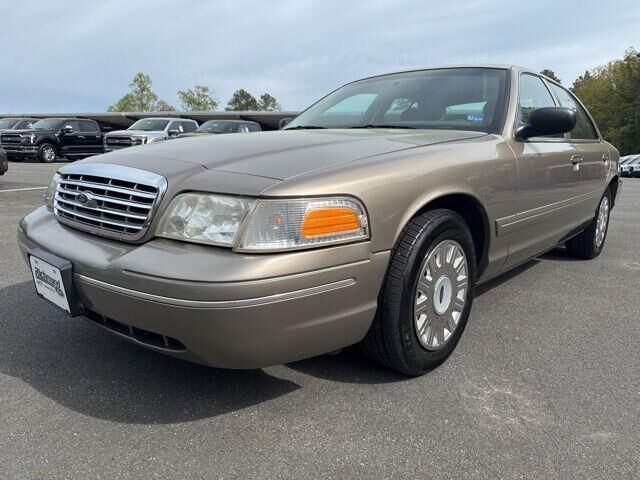 2003 FORD Crown Victoria