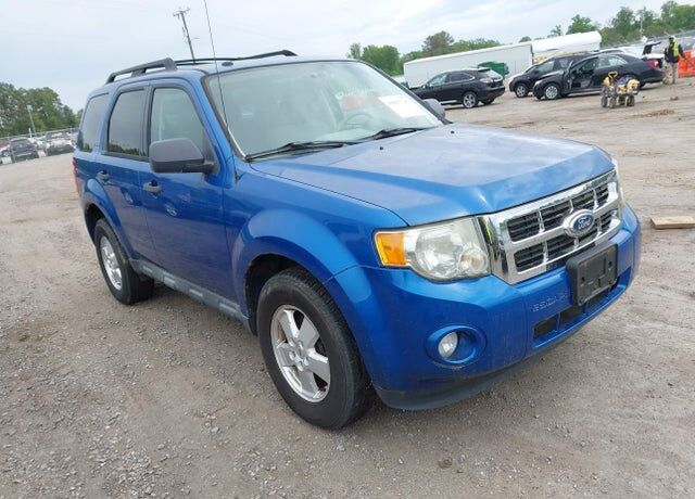 2011 FORD Escape