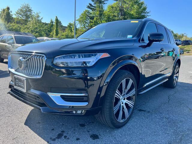 2023 VOLVO XC90