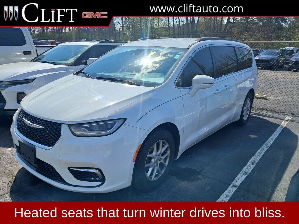 2022 CHRYSLER Pacifica