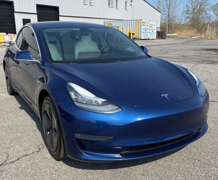 2019 TESLA Model 3
