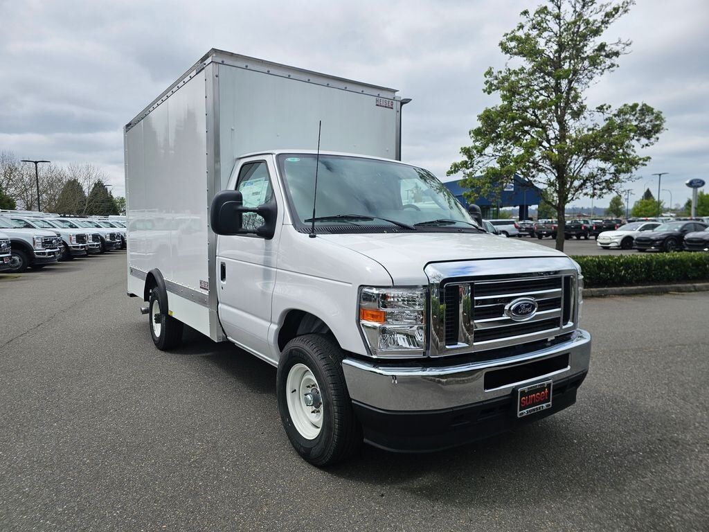 2025 FORD E-350