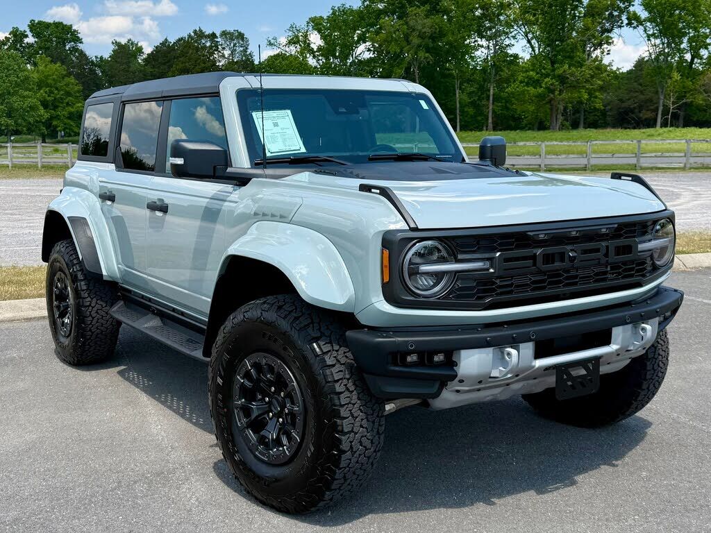 2024 FORD Bronco