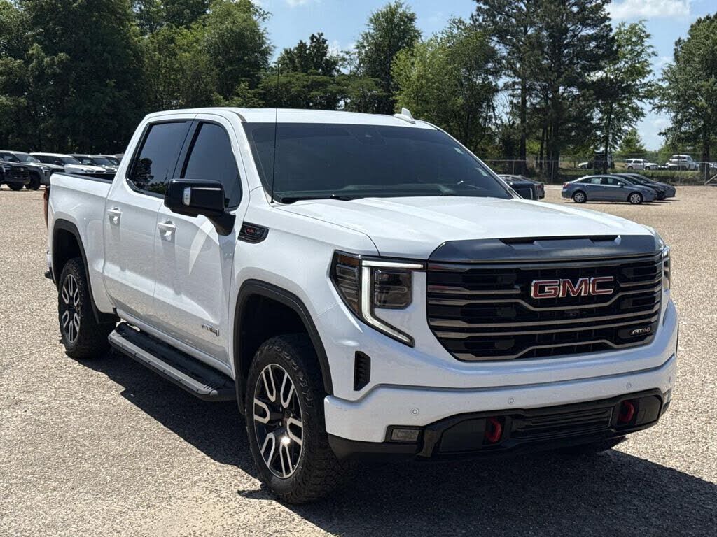 2023 GMC Sierra