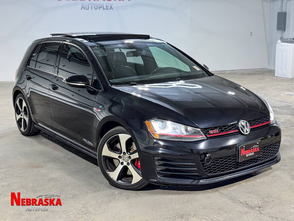 2017 VOLKSWAGEN Golf GTI