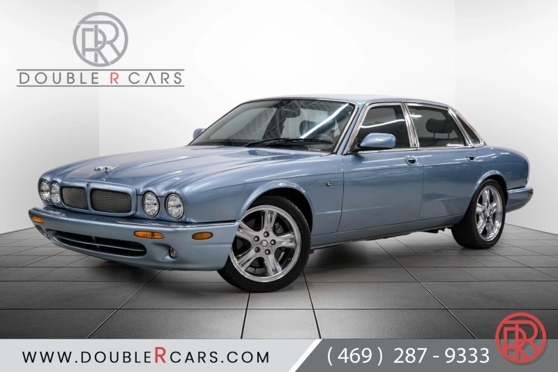 Jaguar XJR