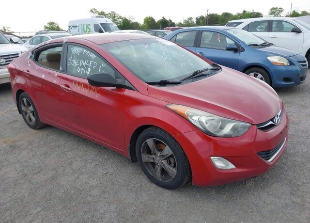 2013 HYUNDAI Elantra