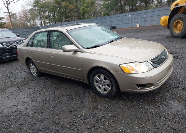 2001 TOYOTA Avalon