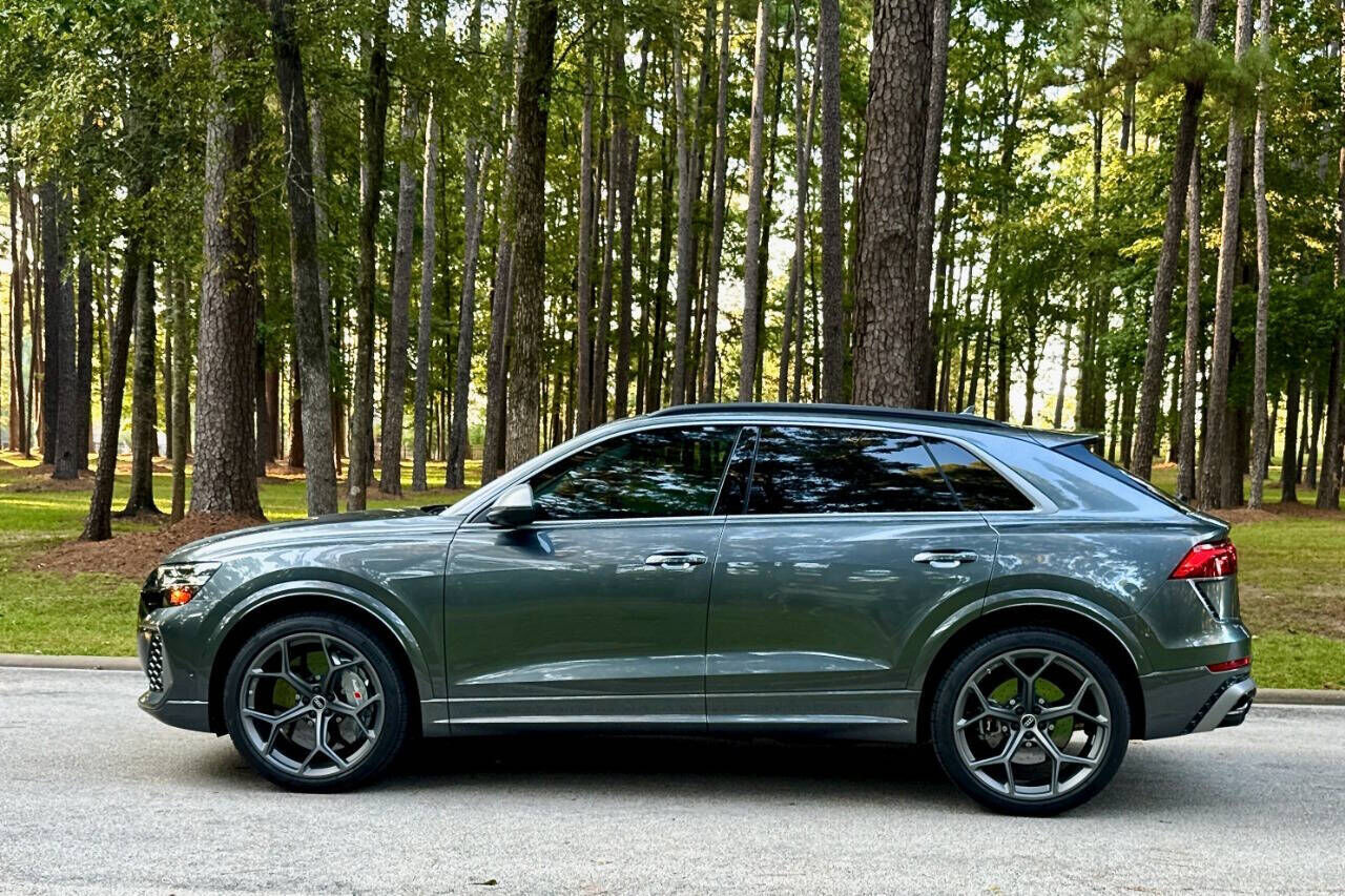 2025 AUDI RS Q8