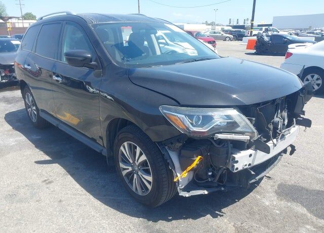 2017 NISSAN Pathfinder